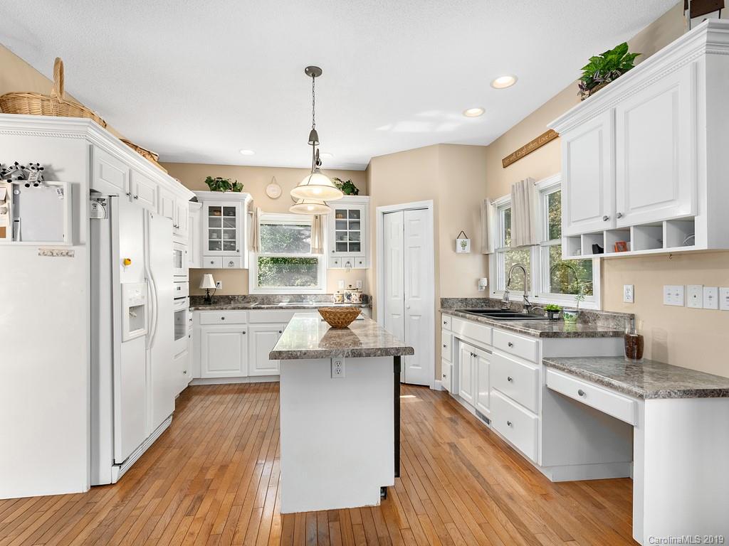 29 Hickory Nut Cove Road Fairview, NC 28730 - Photo 11 of 36 Gallery Image 11