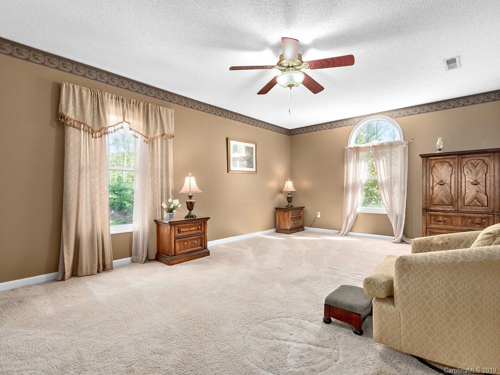 29 Hickory Nut Cove Road Fairview, NC 28730 - Photo 15 of 36 Gallery Image 15
