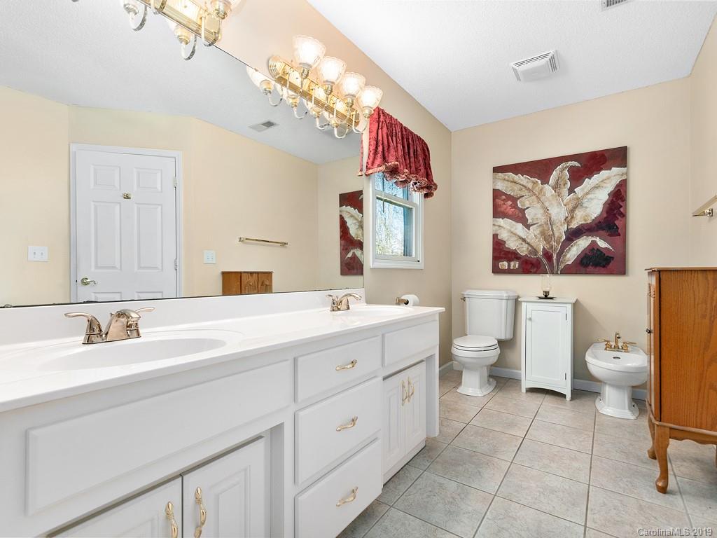 29 Hickory Nut Cove Road Fairview, NC 28730 - Photo 18 of 36 Gallery Image 18