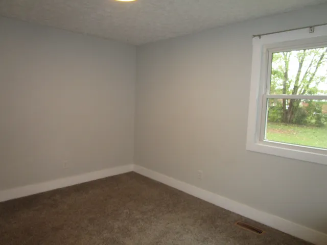 $289,900 | 106 Circle Drive, Portland, TN 37148