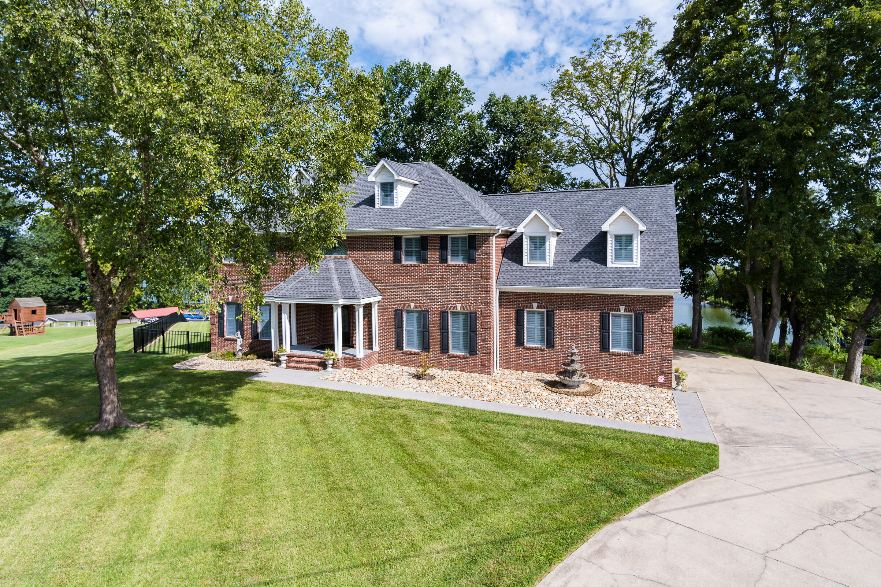 1265 Rice Cross Road Piney Flats, TN 37686 - Photo 4 of 52 exterior-3