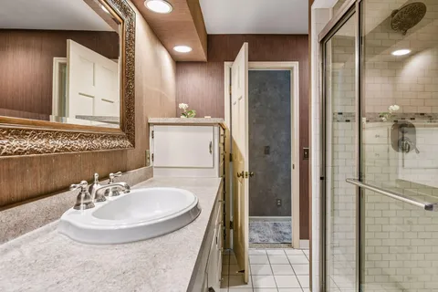$749,000 | 1140 Hollybrook Drive, Wayzata, MN 55391