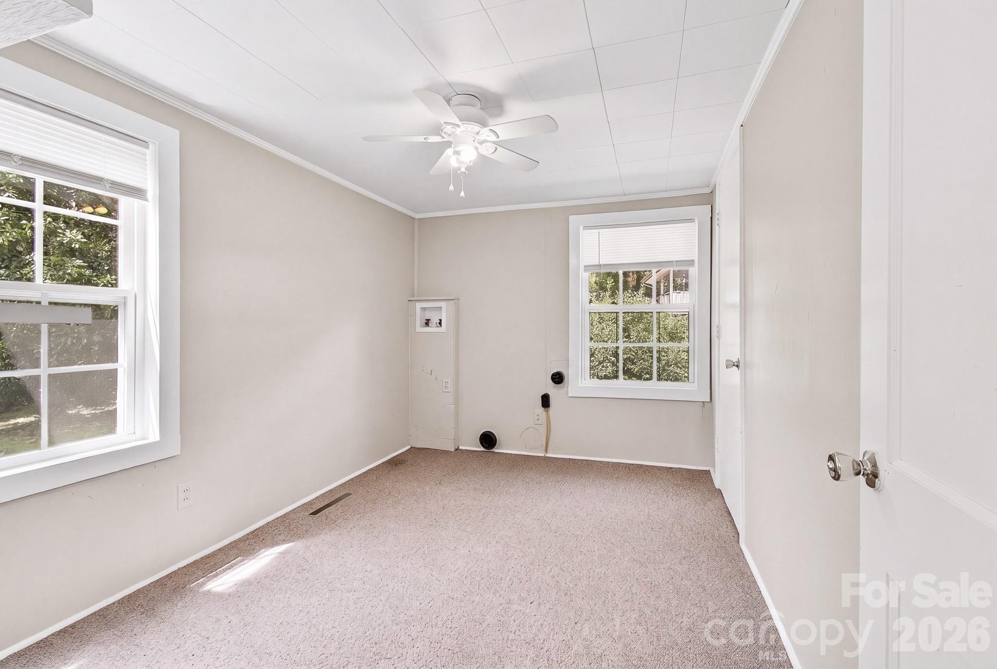 438 Loop Road Hendersonville, NC 28792 - Photo 24 of 39 Gallery Image 24