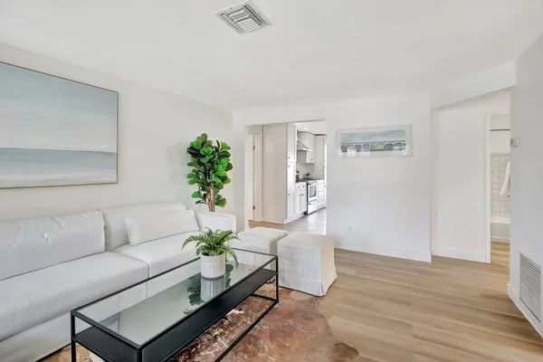 $3,785 | 3019 North 57th Drive, Hollywood, FL 33021