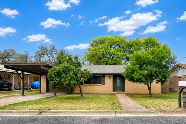$285,000 | 1111 Donna Kay Drive, Kerrville, TX 78028