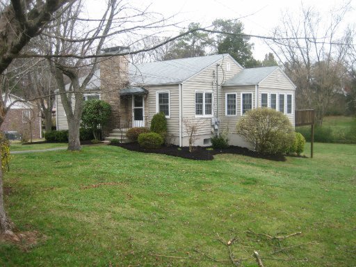 5604 Ridgefield Road Knoxville, TN 37912 - Photo 1 of 40 Primary Photo
