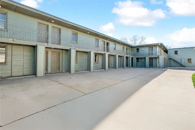 $1,175 | 2316 Washington Avenue, Unit 209, New Orleans, LA 70113