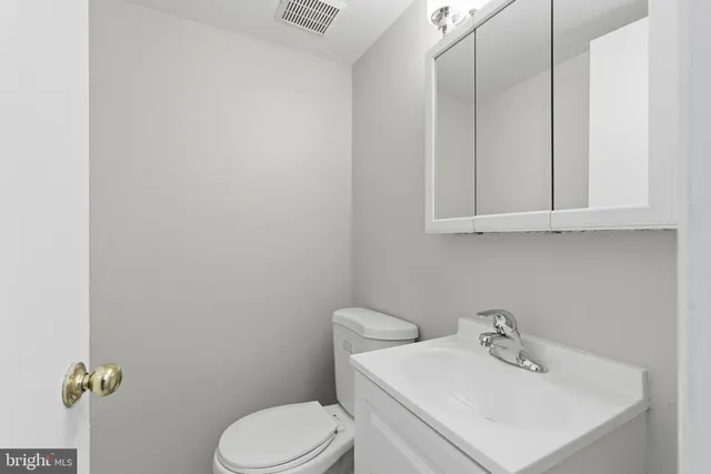 $1,895 | 19 B Heritage Court, Annapolis, MD 21403