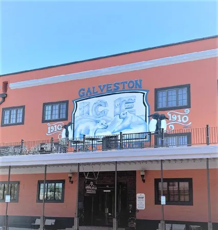 $2,050 | 104 Moody Avenue, Unit 312, Galveston, TX 77550