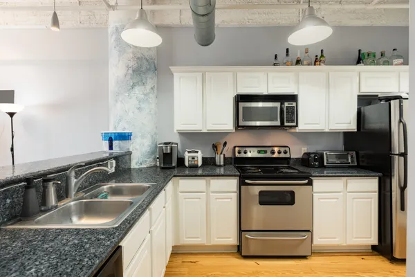 $2,050 | 104 Moody Avenue, Unit 312, Galveston, TX 77550