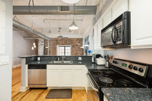 $2,050 | 104 Moody Avenue, Unit 312, Galveston, TX 77550