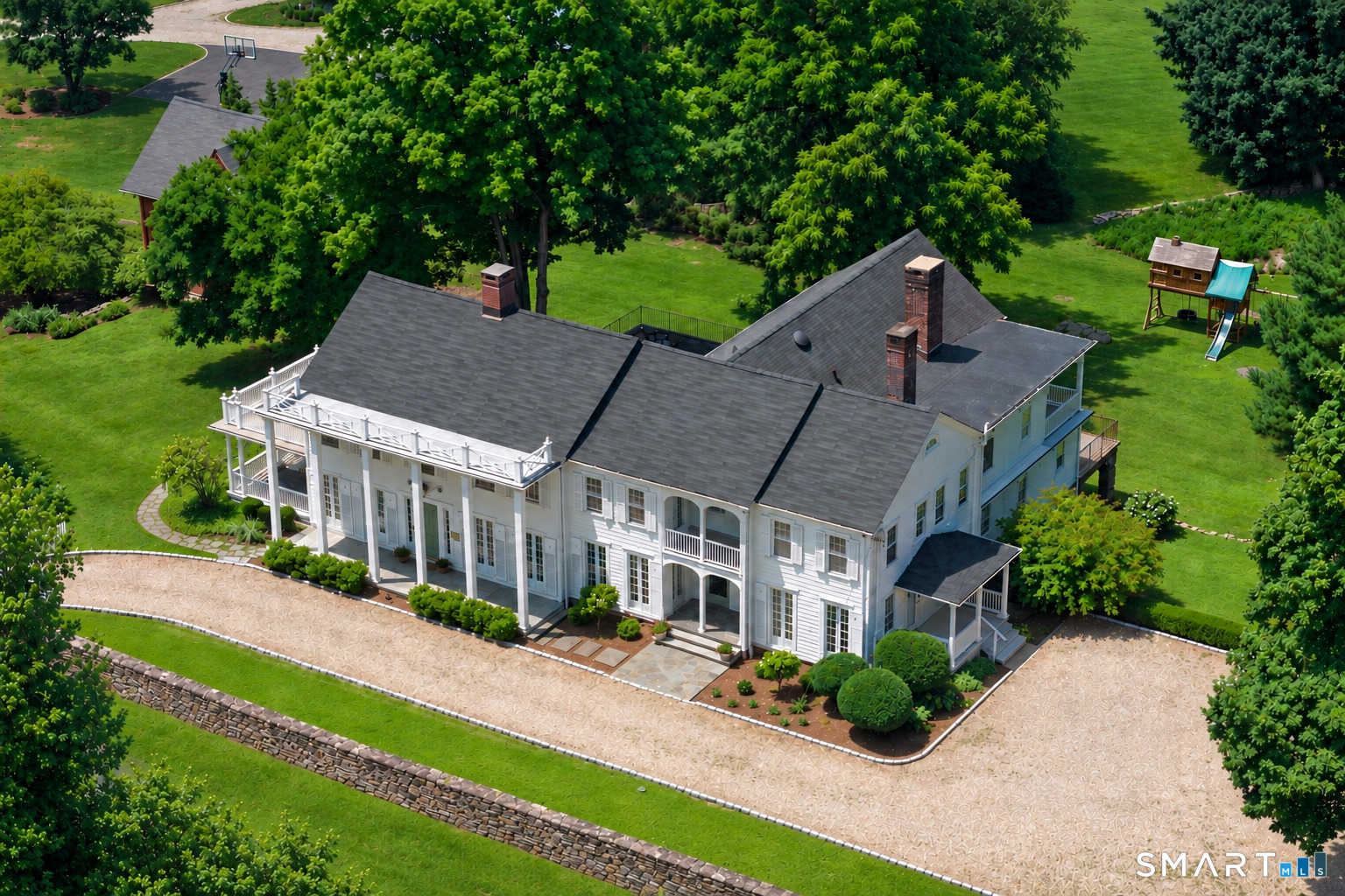 89 Chestnut Hill Road Wilton, CT 06897 - Photo 2 of 40 Gallery Image 2