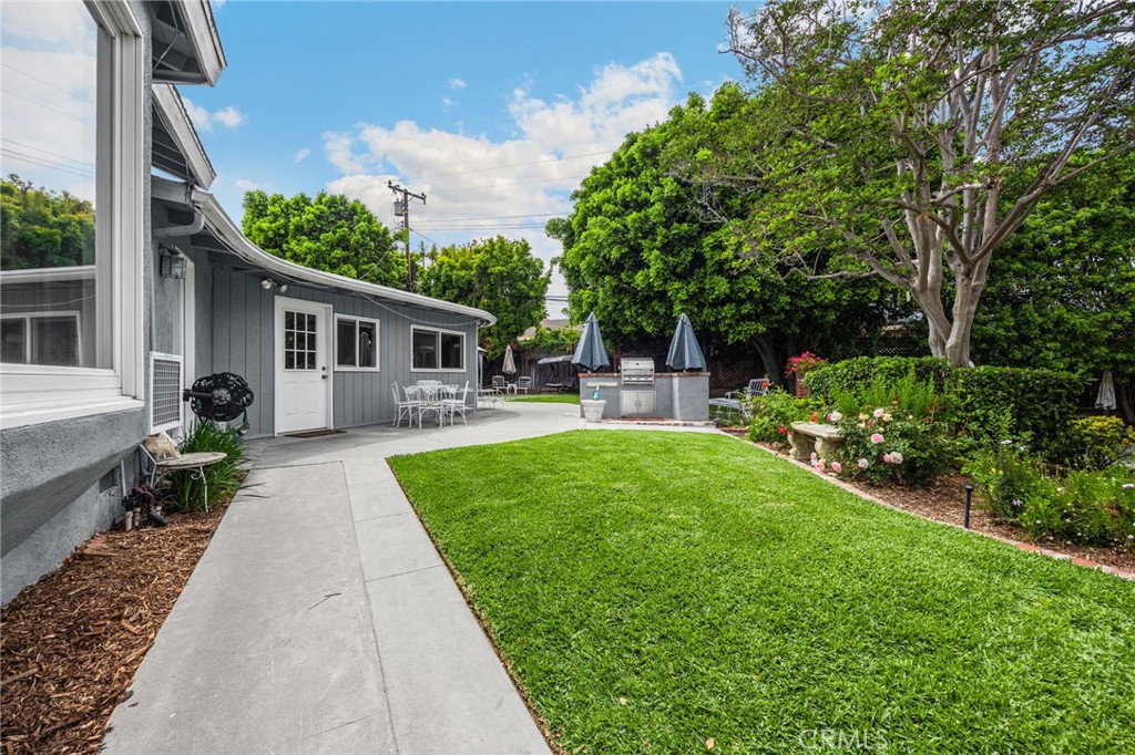 419 East Sunny Hills Road Fullerton, CA 92835 - Photo 25 of 33