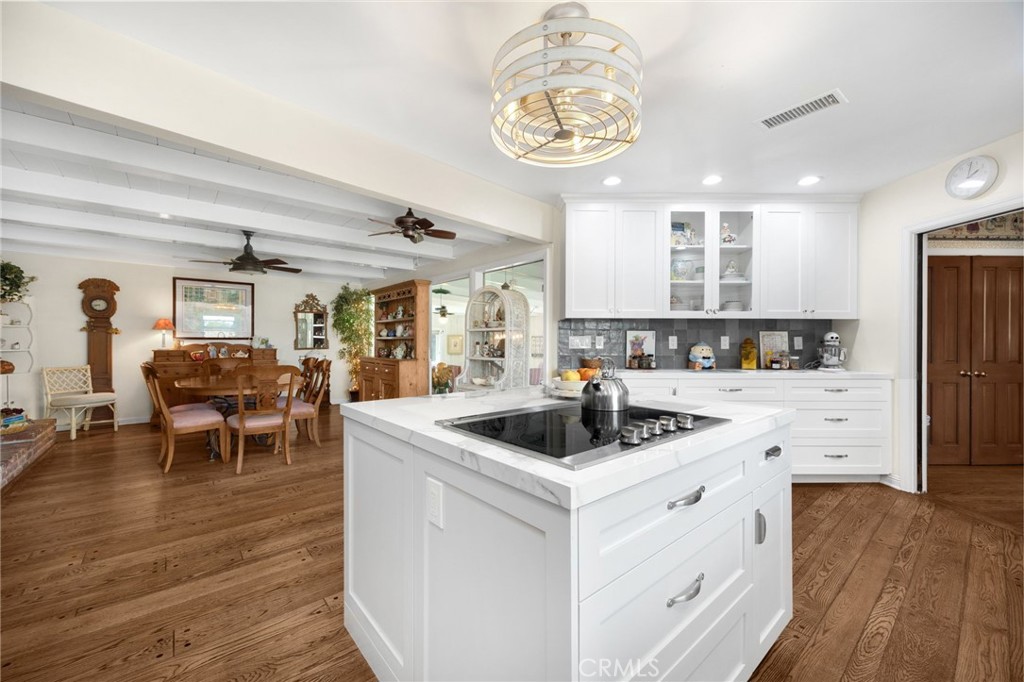 419 East Sunny Hills Road Fullerton, CA 92835 - Photo 7 of 33