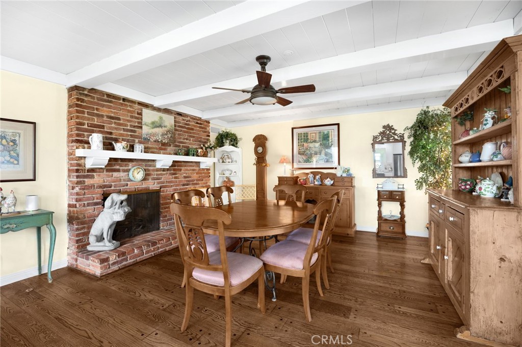 419 East Sunny Hills Road Fullerton, CA 92835 - Photo 8 of 33