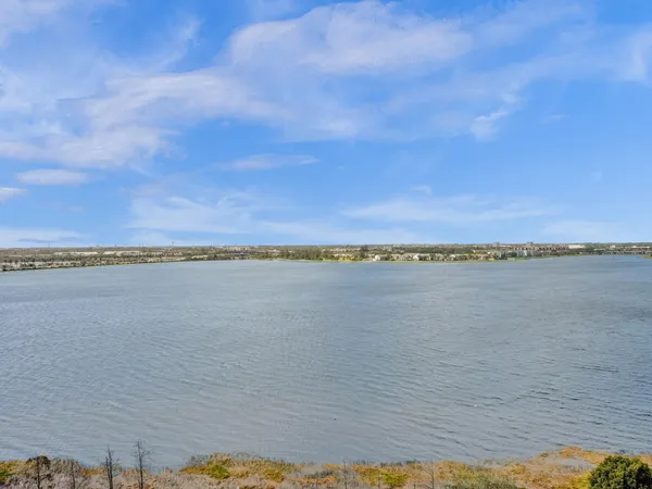 $2,700 | 300 South Australian Avenue, Unit 1009, West Palm Beach, FL 33401