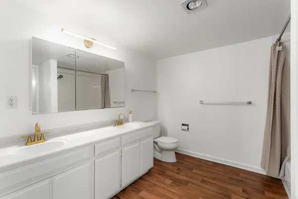 $4,995 | 2420 Torrey Pines Road, Unit B303, La Jolla, CA 92037