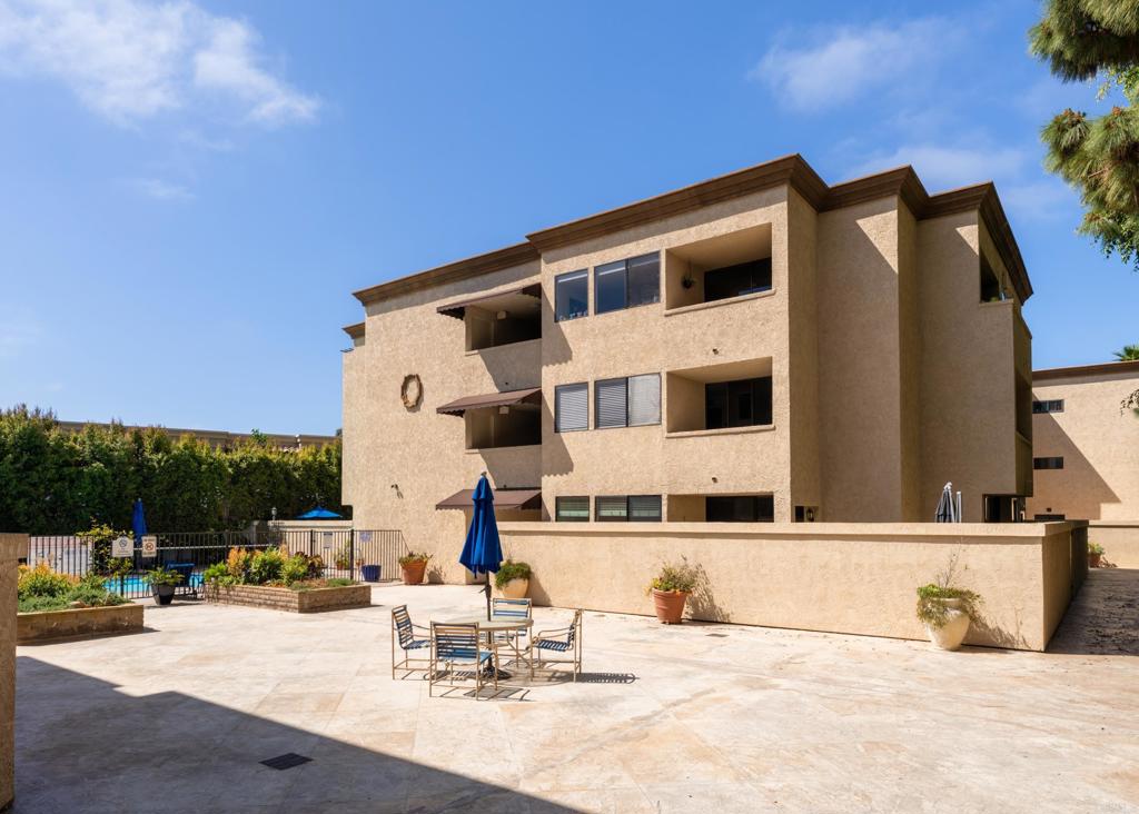 2420 Torrey Pines Road, Unit B303 La Jolla, CA 92037 - Photo 32 of 35