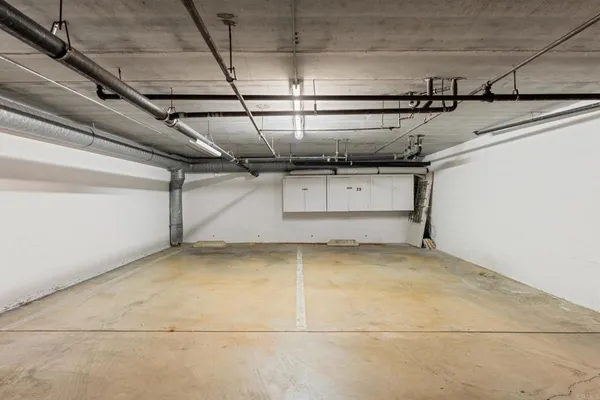 $4,995 | 2420 Torrey Pines Road, Unit B303, La Jolla, CA 92037