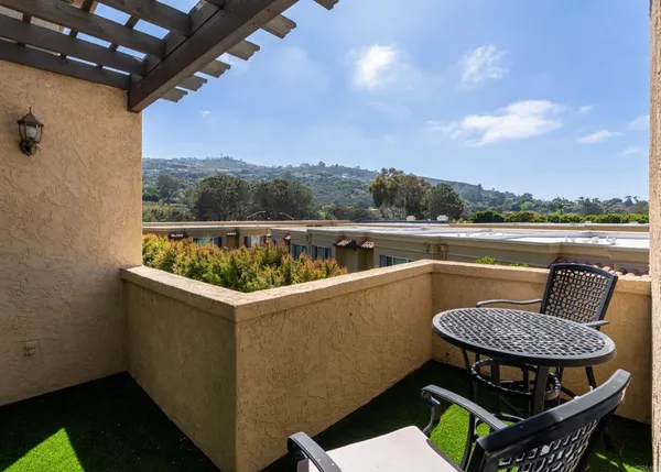 $4,995 | 2420 Torrey Pines Road, Unit B303, La Jolla, CA 92037