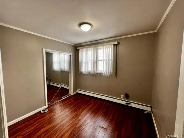 $4,000 | 180 Elmwood Street, Valley Stream, NY 11581