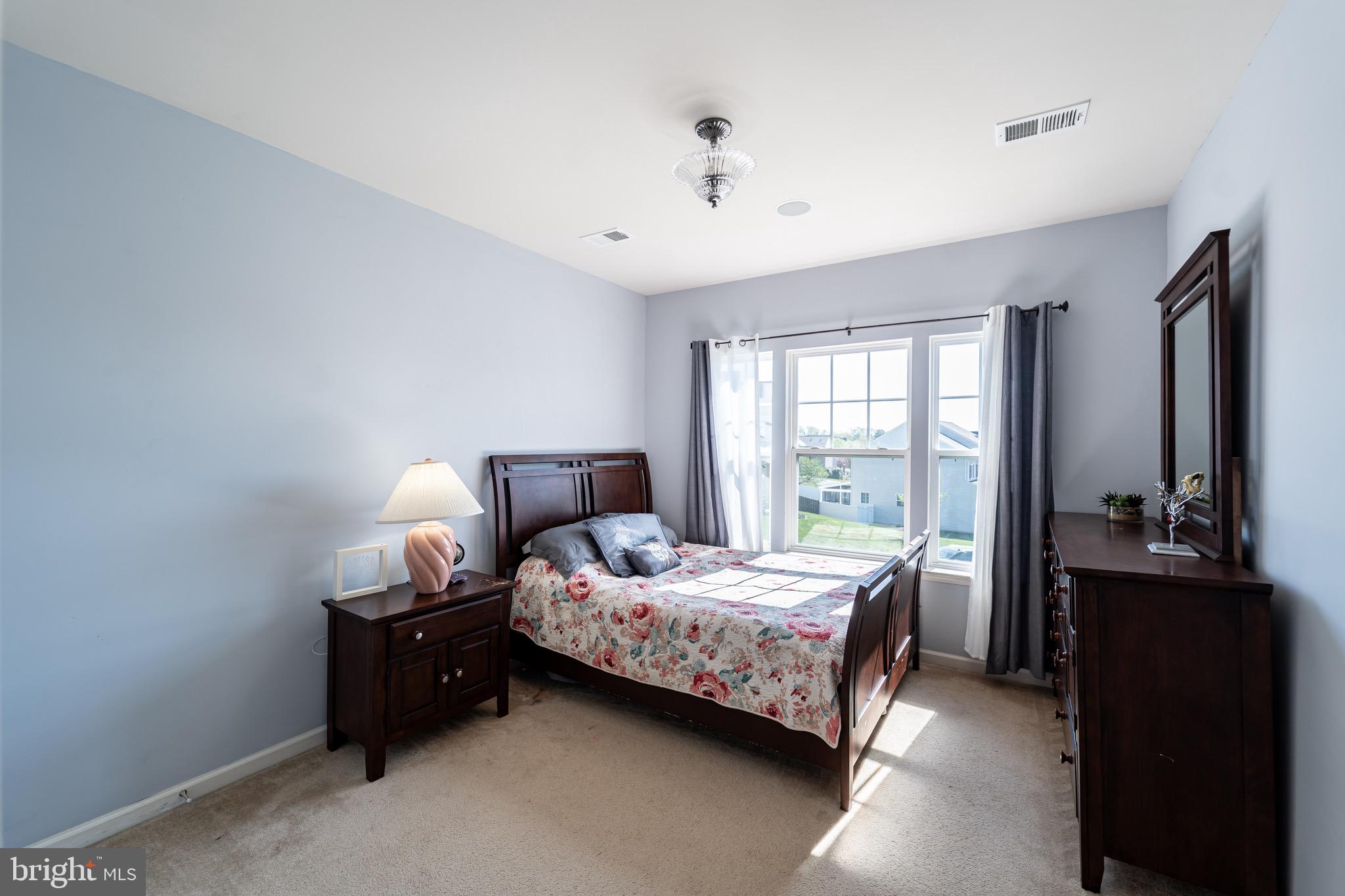 15487 Ann Arden Avenue Woodbridge, VA 22193 - Photo 16 of 35