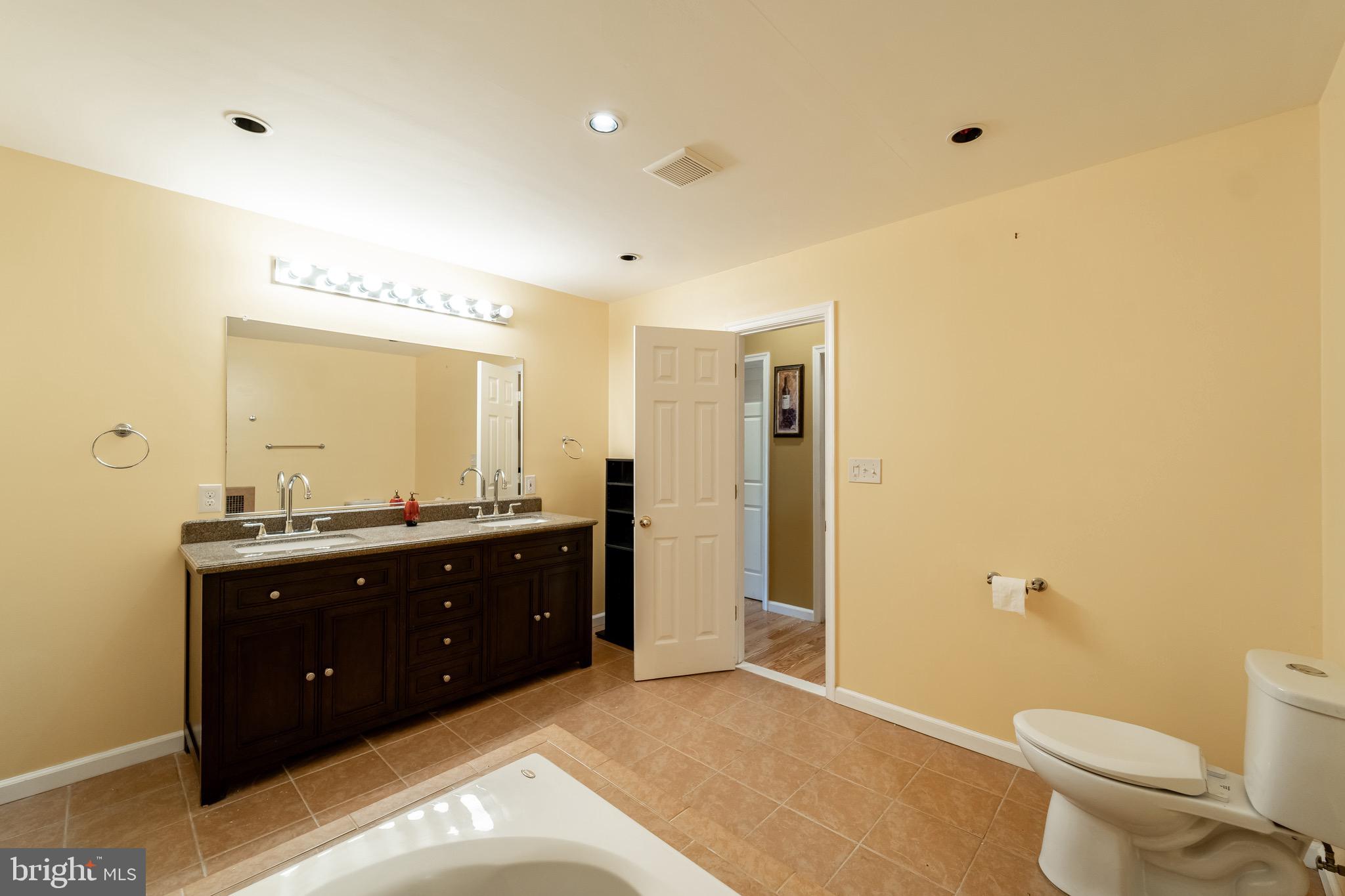 15487 Ann Arden Avenue Woodbridge, VA 22193 - Photo 23 of 35