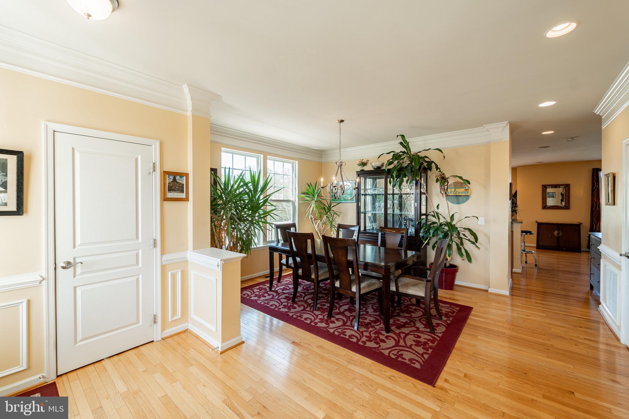 15487 Ann Arden Avenue Woodbridge, VA 22193 - Photo 4 of 35