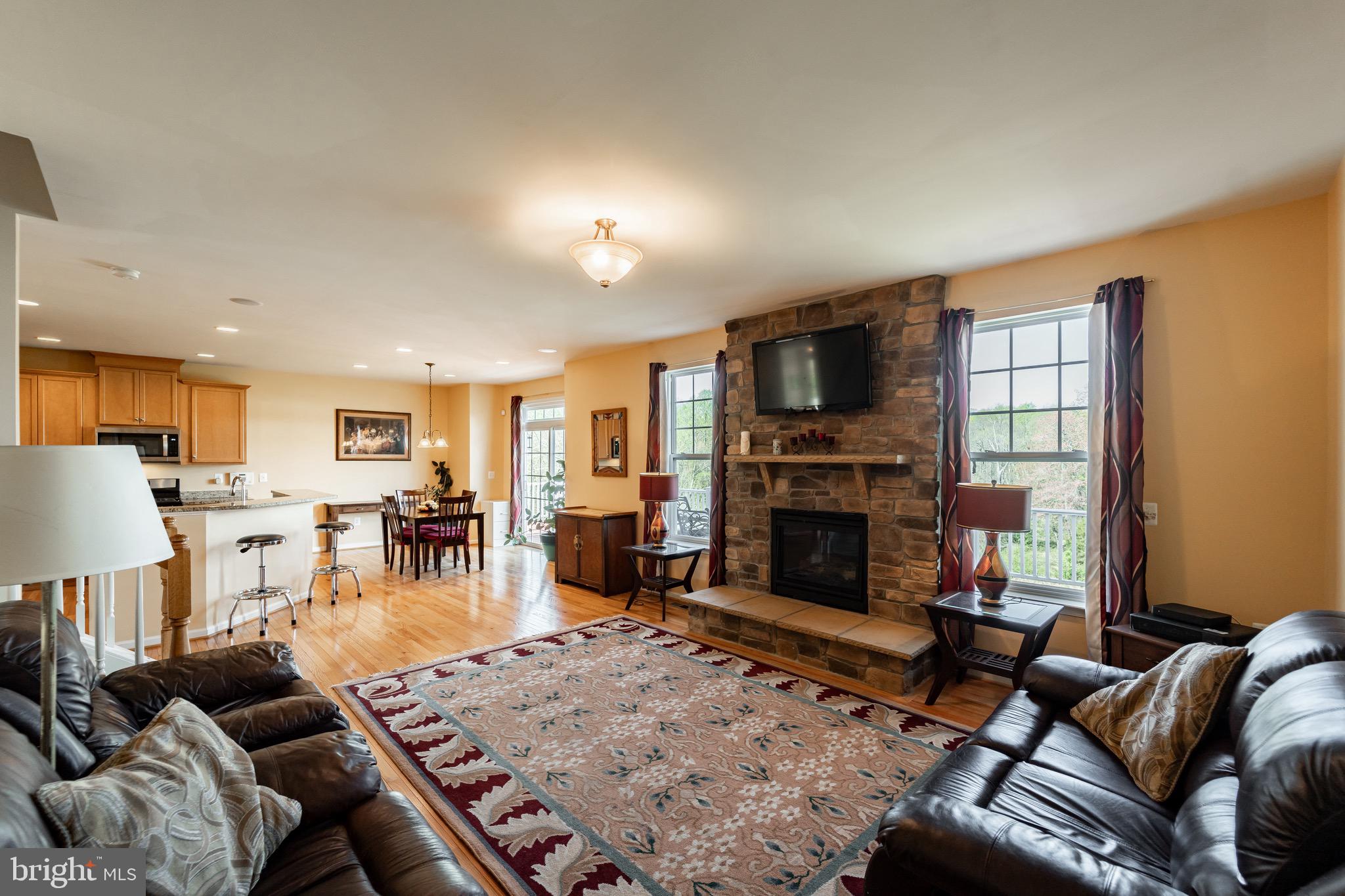 15487 Ann Arden Avenue Woodbridge, VA 22193 - Photo 8 of 35