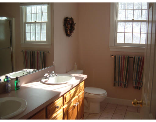 7 Jacob Amsden Road Westborough, MA 01581 - Photo 15 of 22