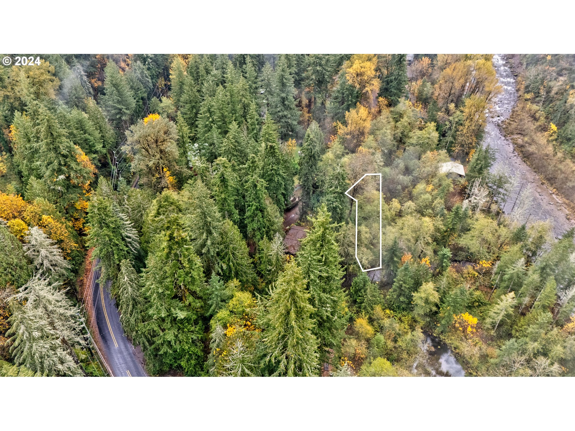 0 East Donny Dell Lane Rhododendron, OR 97049 - Photo 1 of 6 a picture of a city