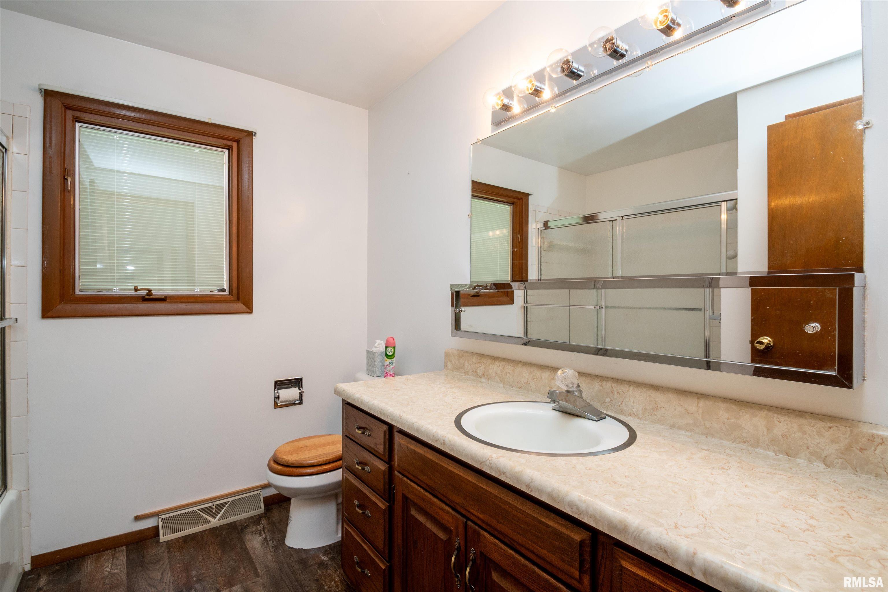 5210 West Airways Road Peoria, IL 61607 - Photo 19 of 33