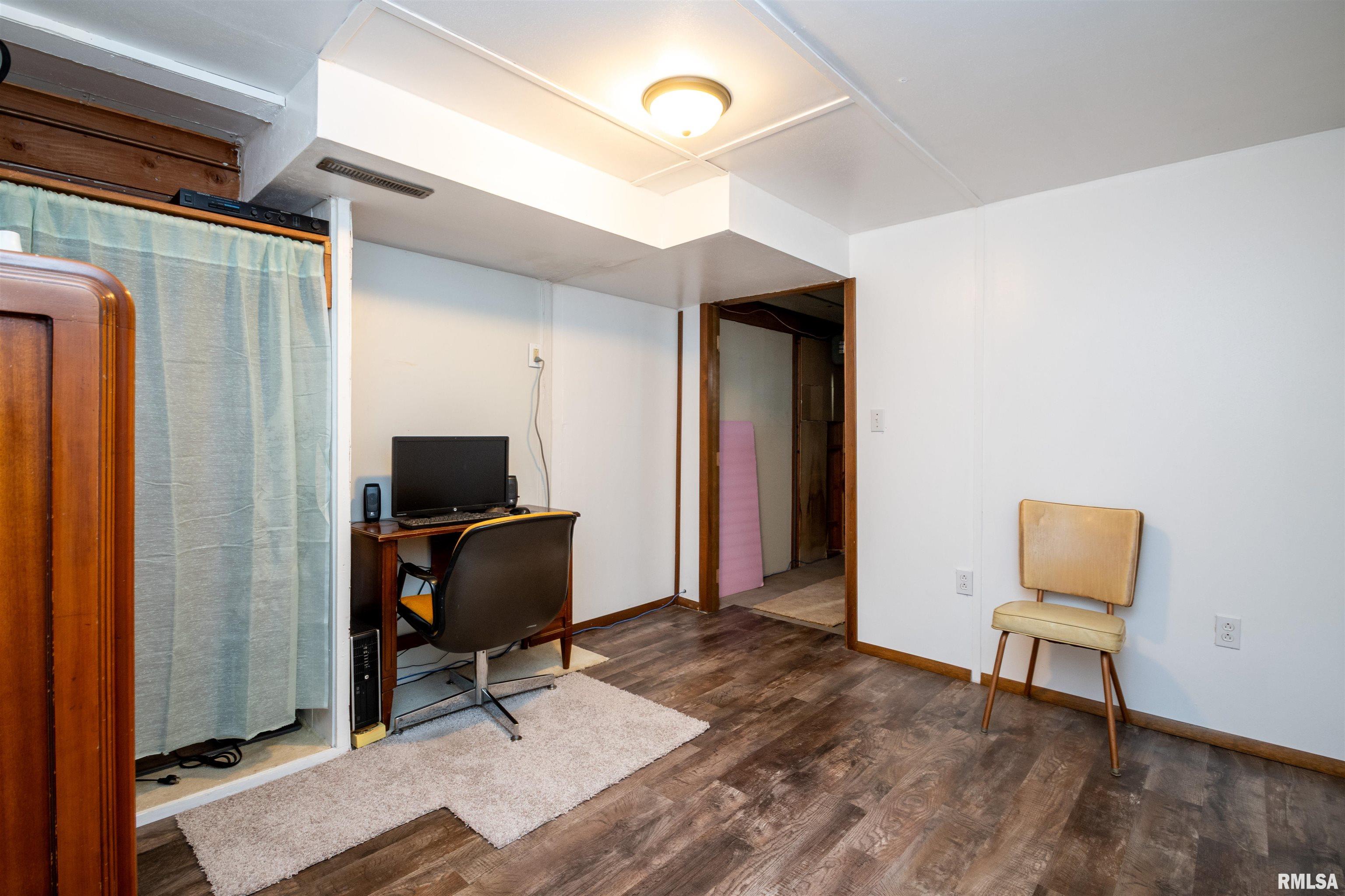 5210 West Airways Road Peoria, IL 61607 - Photo 27 of 33