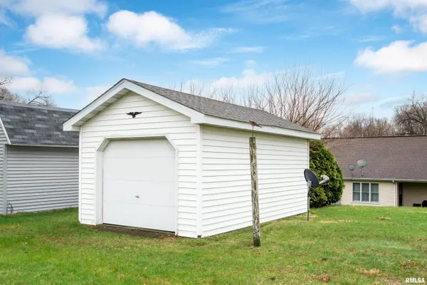 $194,900 | 5210 West Airways Road, Peoria, IL 61607