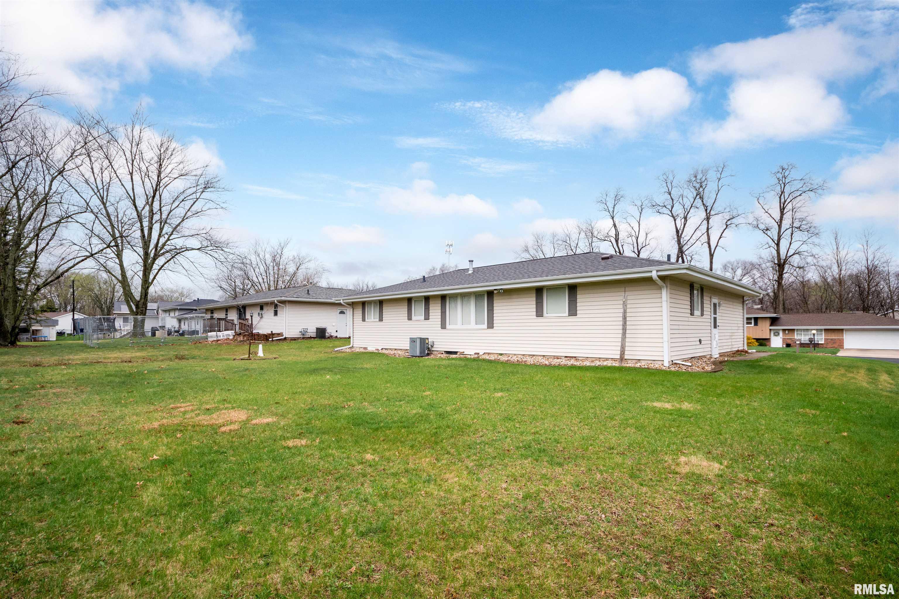 5210 West Airways Road Peoria, IL 61607 - Photo 32 of 33