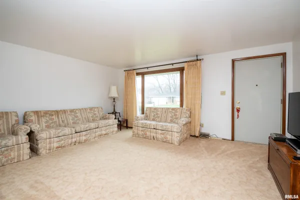 $194,900 | 5210 West Airways Road, Peoria, IL 61607