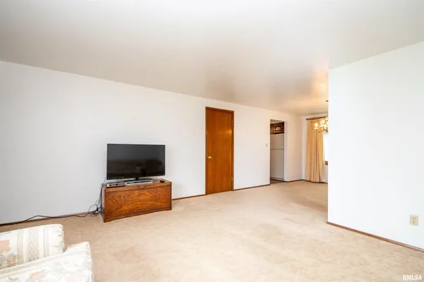 $194,900 | 5210 West Airways Road, Peoria, IL 61607