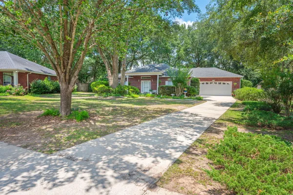 $317,770 | 5810 Hilary Street, Crestview, FL 32539