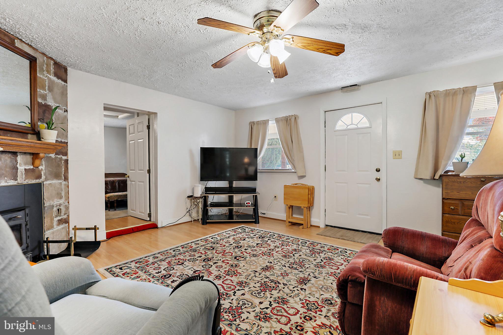 524 South Stepney Road Aberdeen, MD 21001 - Photo 16 of 40 Family Room