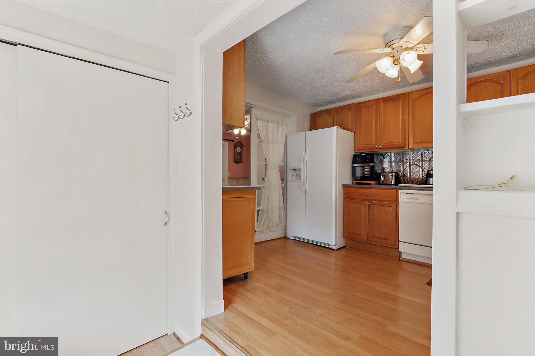 524 South Stepney Road Aberdeen, MD 21001 - Photo 9 of 40 Kitchen