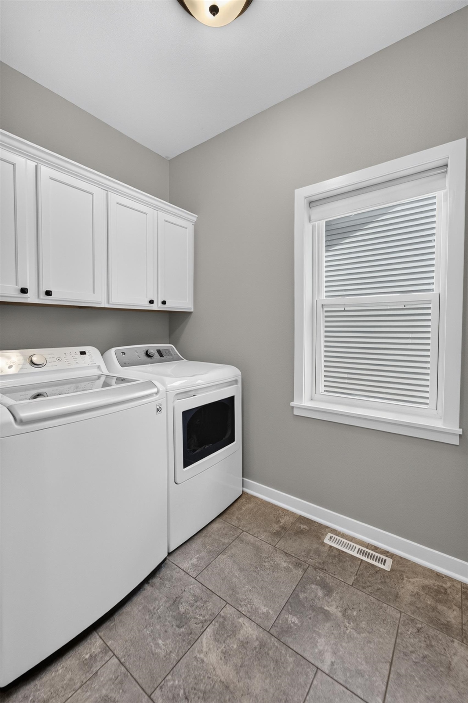 299 Hallmark Way Sun Prairie, WI 53590 - Photo 24 of 35