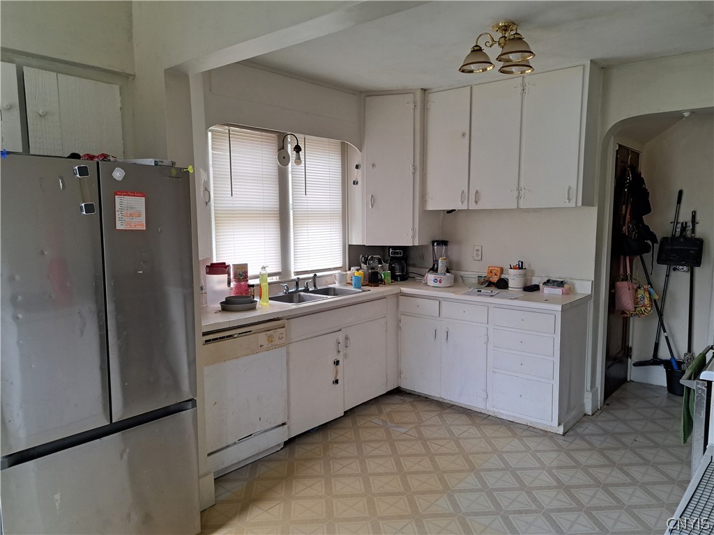 203 East Cheltenham Road Syracuse, NY 13205 - Photo 14 of 20