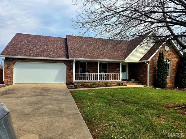 $315,000 | 909 Daytona Drive, Lebanon, MO 65536