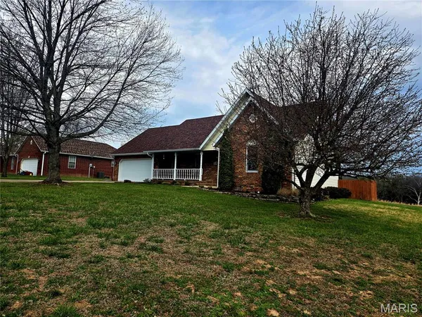 $315,000 | 909 Daytona Drive, Lebanon, MO 65536