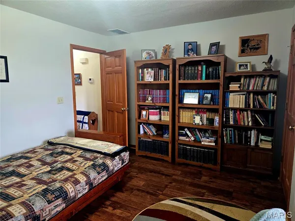 $315,000 | 909 Daytona Drive, Lebanon, MO 65536