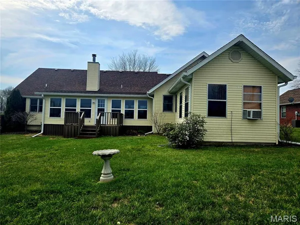 $315,000 | 909 Daytona Drive, Lebanon, MO 65536