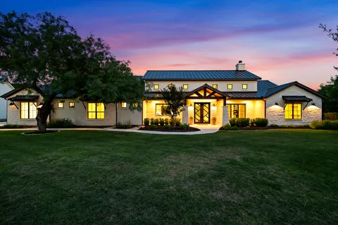 $1,699,000 | 811 Wade Road, Canyon Lake, TX 78132