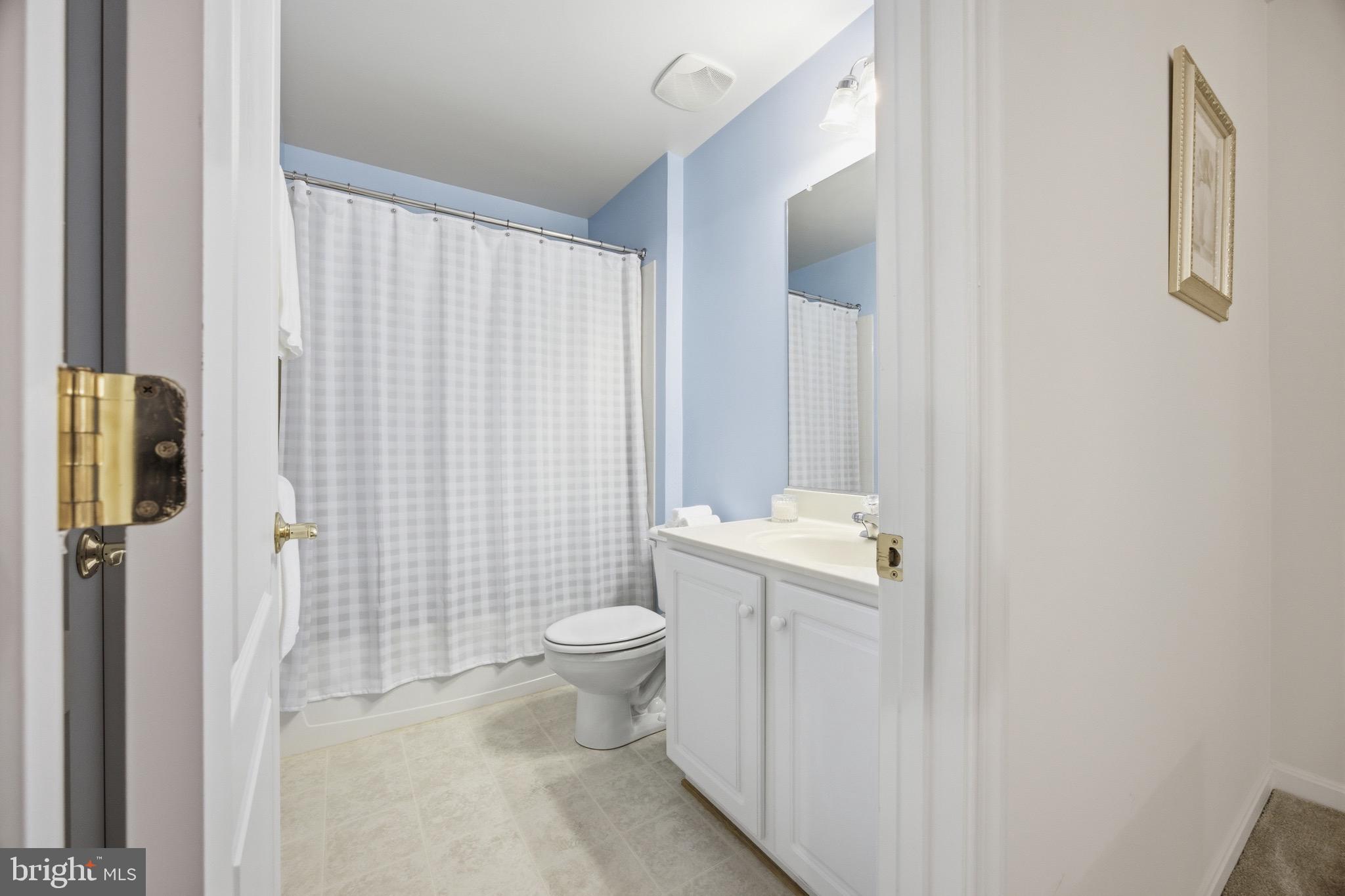 712 Emerald Way, Unit 3 Odenton, MD 21113 - Photo 28 of 39 3rd full size bathroom