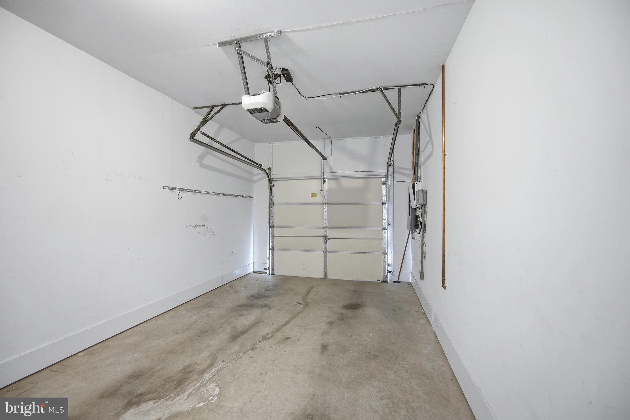 712 Emerald Way, Unit 3 Odenton, MD 21113 - Photo 30 of 39 Garage opener