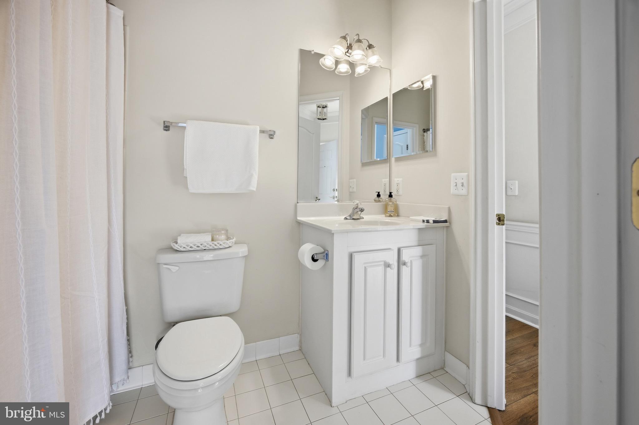 712 Emerald Way, Unit 3 Odenton, MD 21113 - Photo 9 of 39 Full bath off bedroom/den